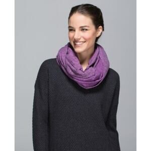 Lululemon Vinyasa Purple Infinity Scarf with Snaps To Wear many Ways